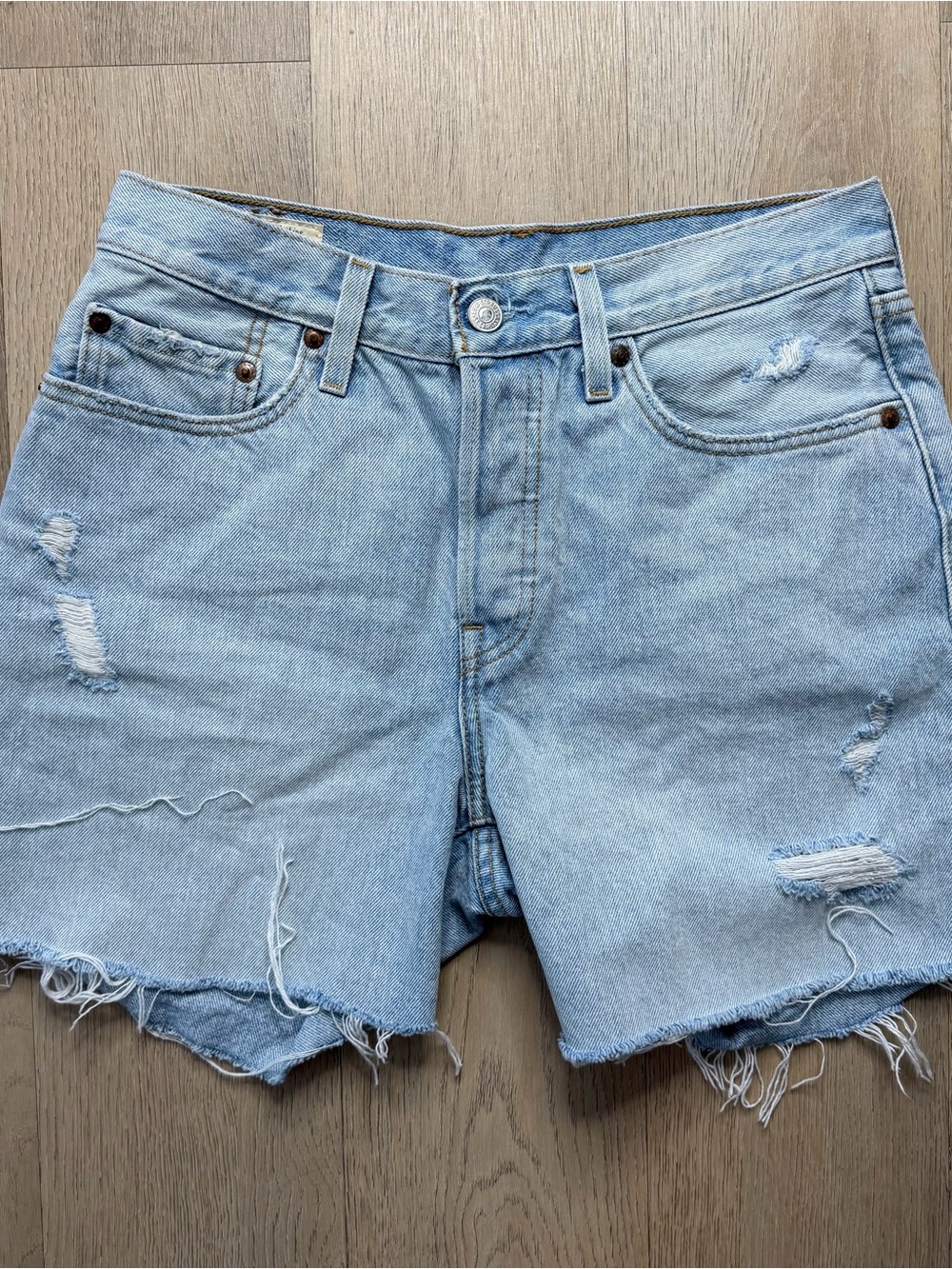 Levi’s 501 mid thigh shorts - W26 - Picture 4 of 6